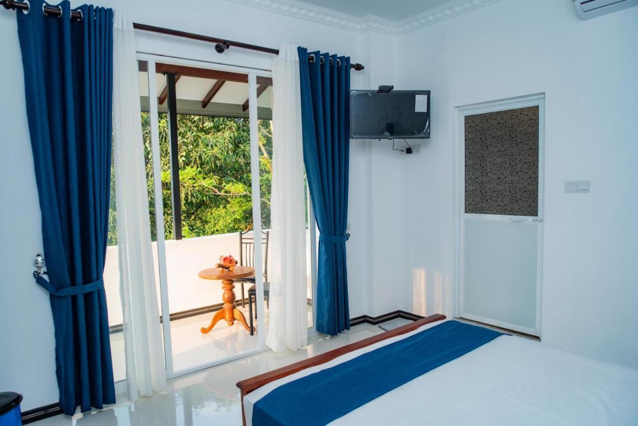 Sky Edge Homestay Канди Екстериор снимка