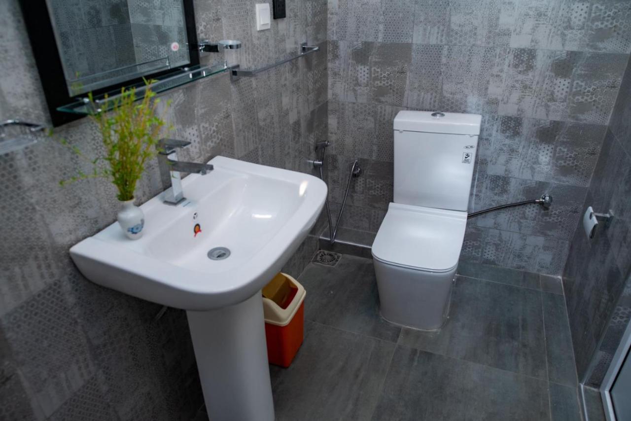 Sky Edge Homestay Канди Екстериор снимка
